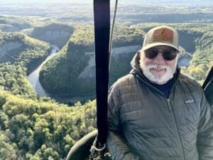 Because of Emmons' active aging lifestyle he can still go on trips like a hot air balloon ride trough the Genoese River gorge in Letchworth State Park. 